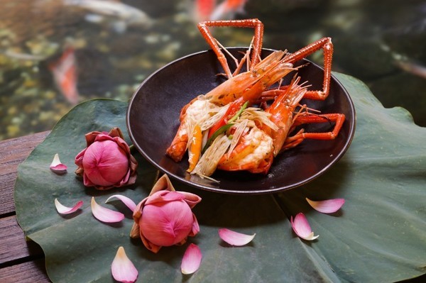Water Lily Delights at Spice Market, Anantara Siam Bangkok Hotel