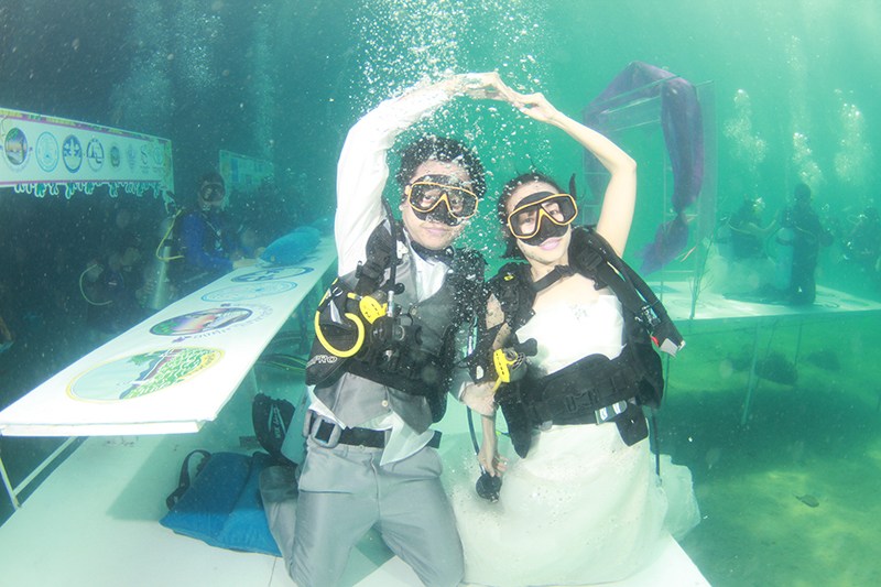 Underwater Wedding – Trang 2019